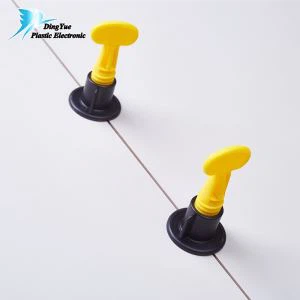 Artefato de nivelamento de telha reutilizável e ferramenta de posicionamento de base